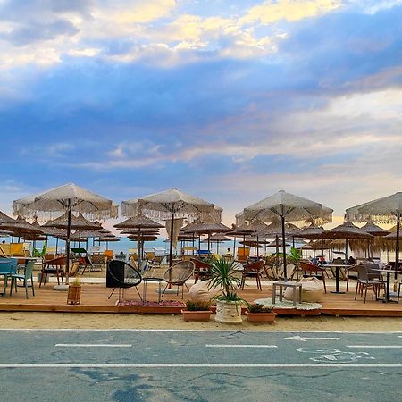 Calm Blue Sea Apartment Durres Bagian luar foto